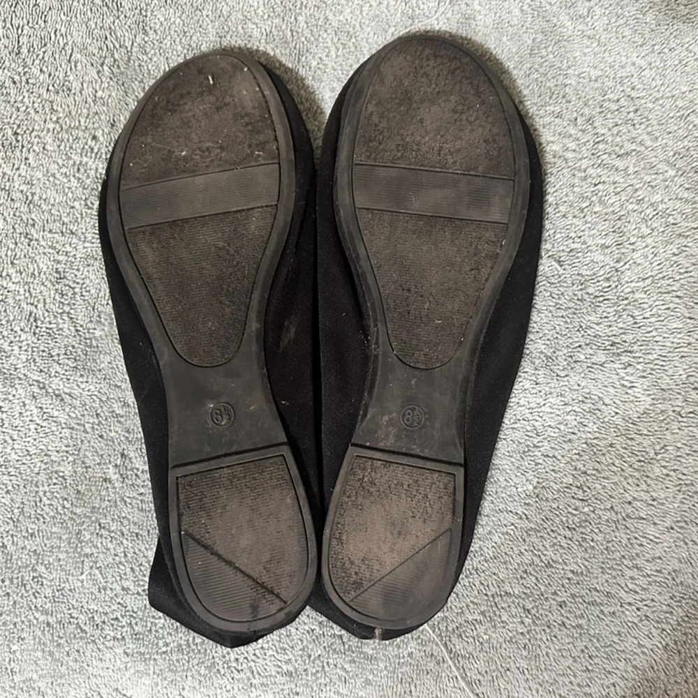 Flats - Picture 2 of 4